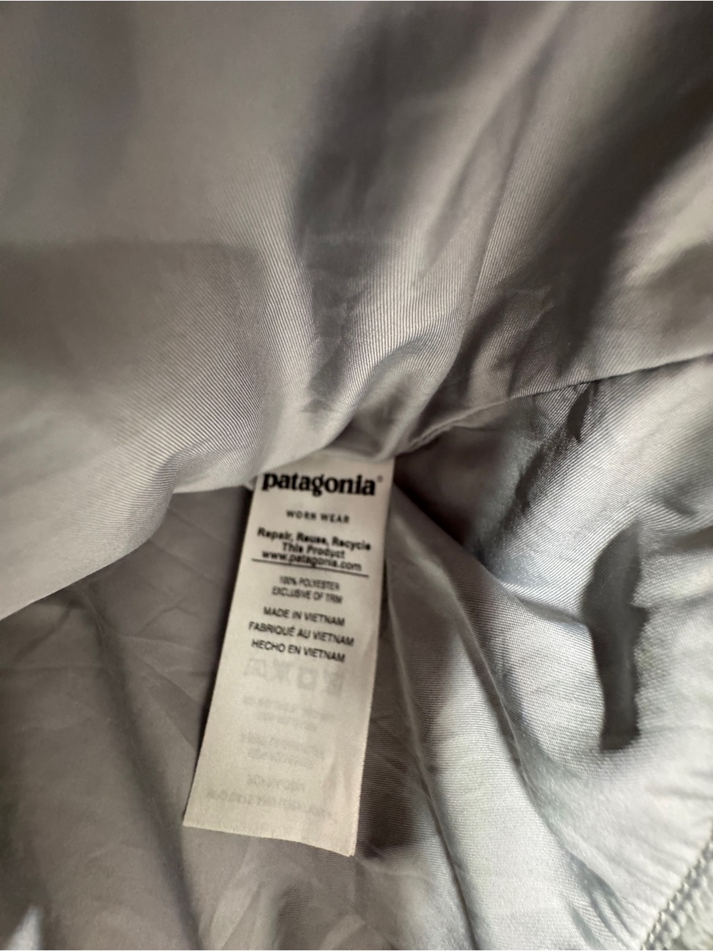 Patagonia Women's Light Gray Sherpa Fleece Vest - Picture 7 of 8